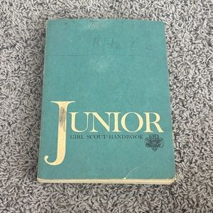 1963 Junior Girl Scout Handbook - Teal Cover